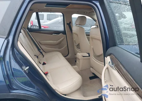 2014 BMW X1 xDrive28I из США, поврежденный, VIN WBAVL1C50EVY10567